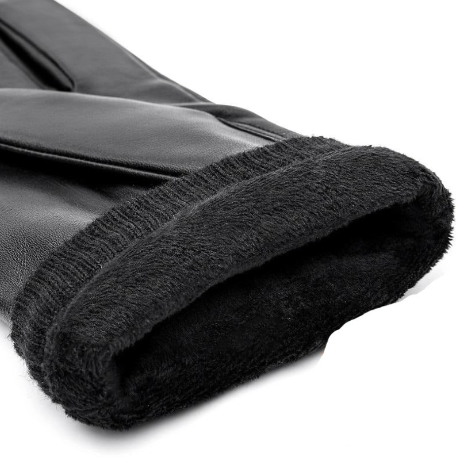 Les gants en cuir et le béret Olivier