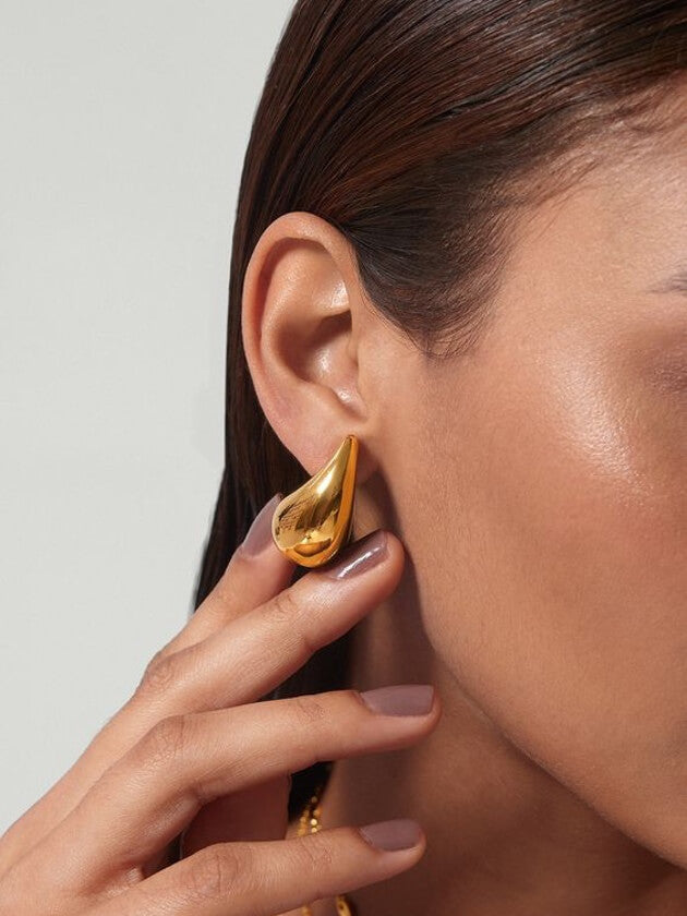 Les boucles d’oreilles Colette